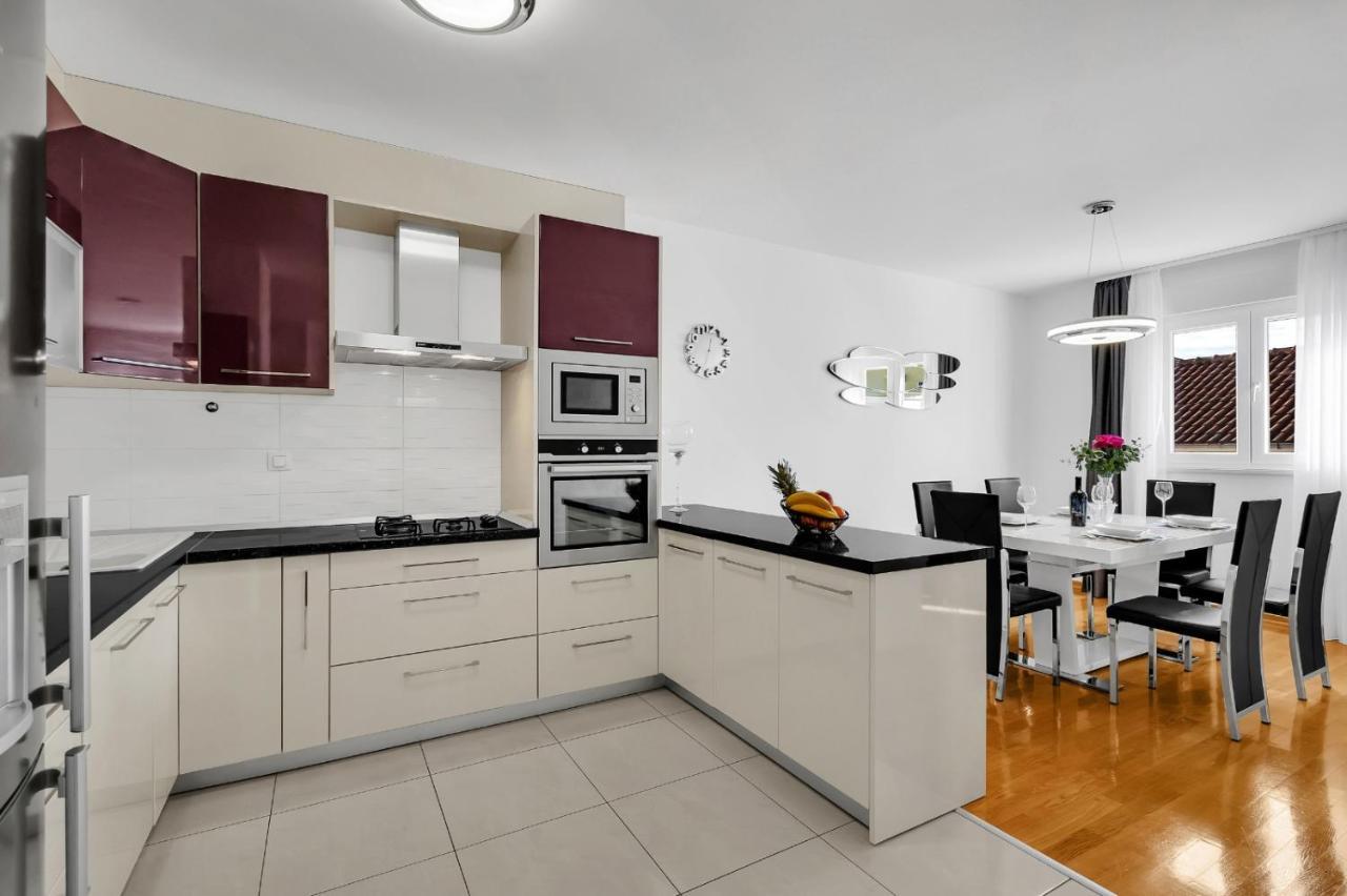 Apartman Linea Makarska Esterno foto